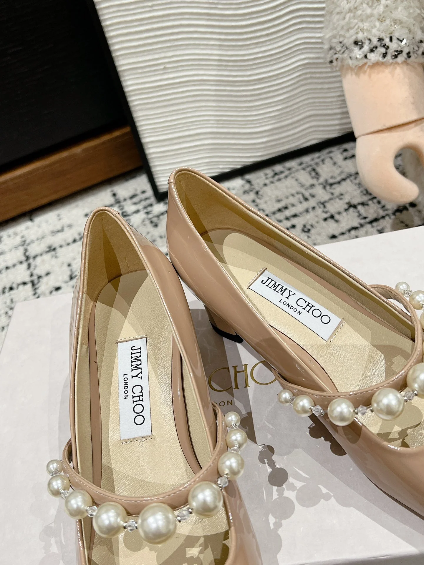 Туфли на низком каблуке Jimmy 2024 с квадратным носком и жемчужным блеском - розовые