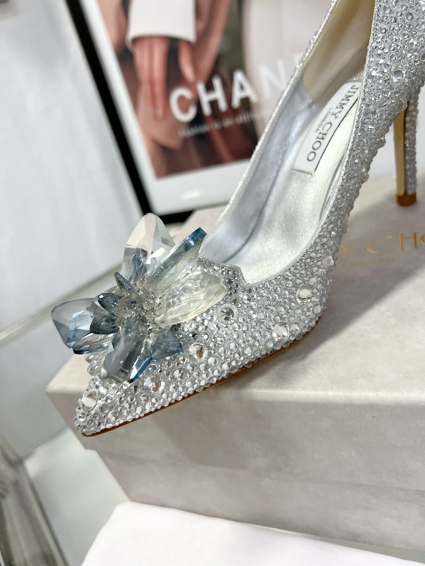 Свадебные туфли Jimmy Crystal - на высоком каблуке - серебристо-серые
