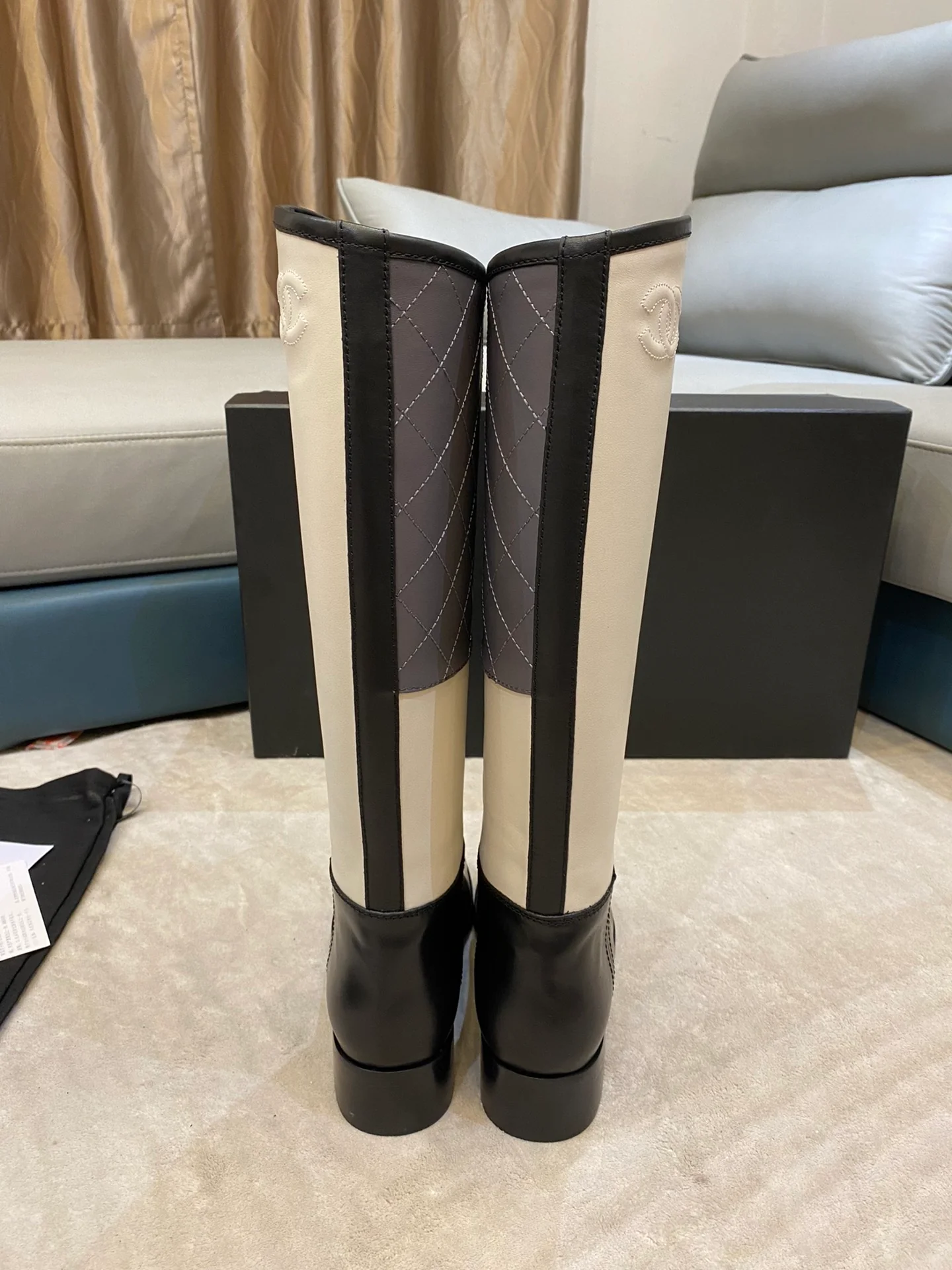 Новинка 2022 года от Chanel - Кожаные сапоги - 2