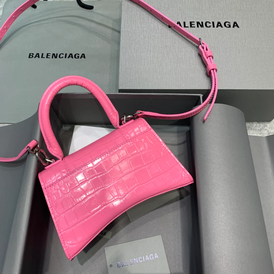 Сумка Balenciaga Hourglass, размер XS, розовая крокодиловая кожа.