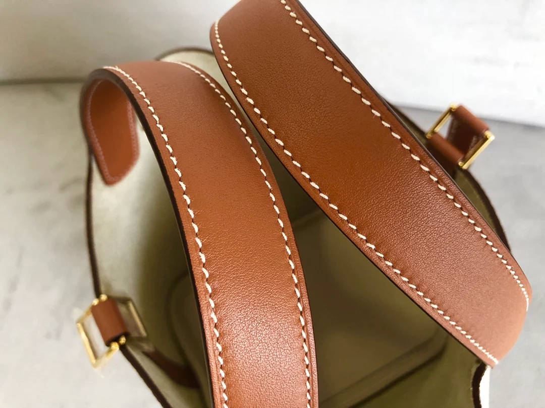 Часы Hermes Picotin 18tc Milkshake White с золотой и коричневой отделкой - золотая пряжка