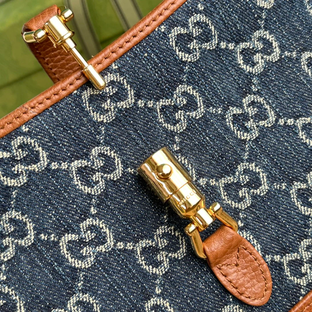 Gucci-经典 mini Jackie 牛仔帆布手-腋下包-上身图分享