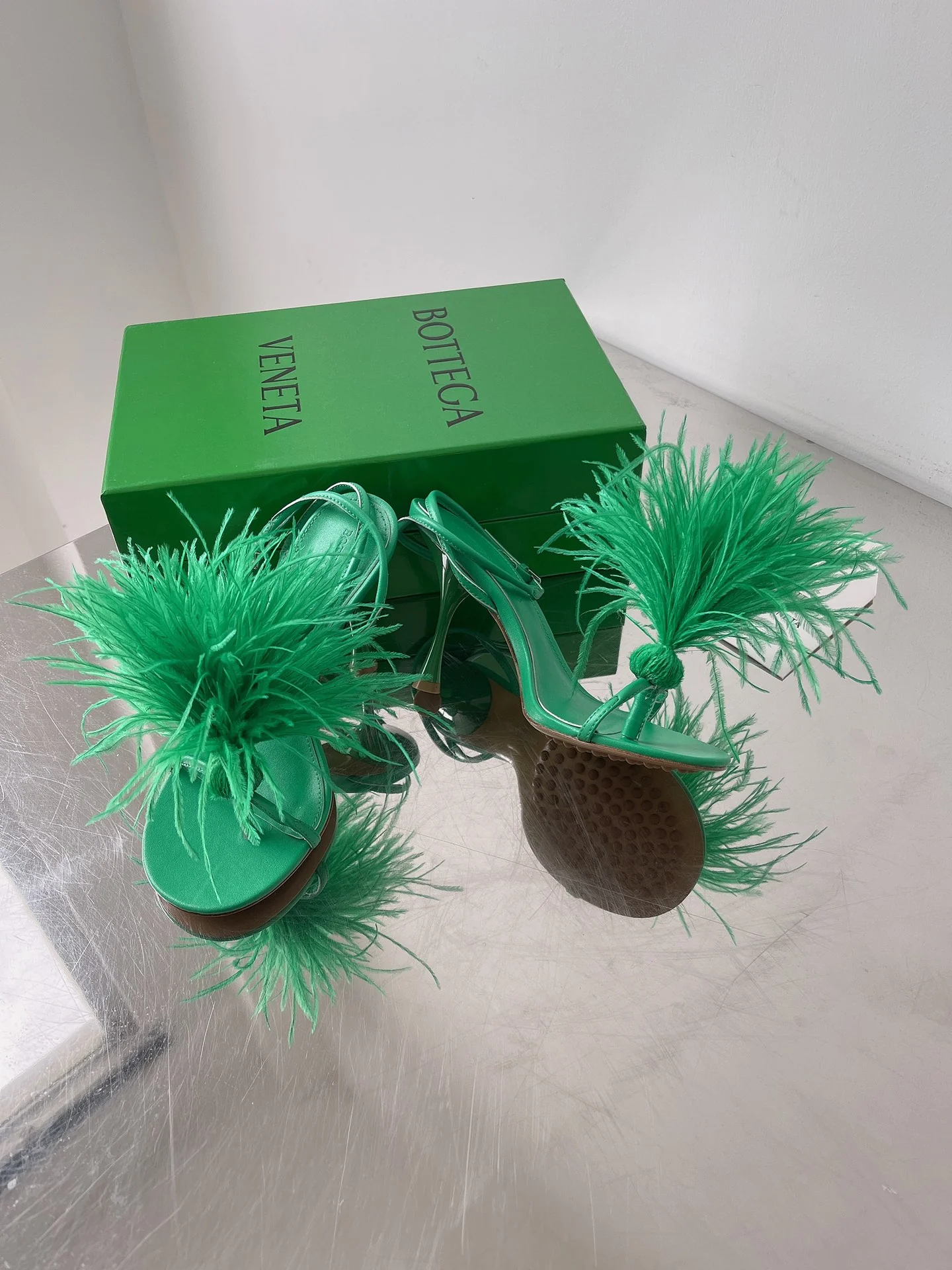BV - Пушистые босоножки на высоком каблуке-шпильке - Зеленые