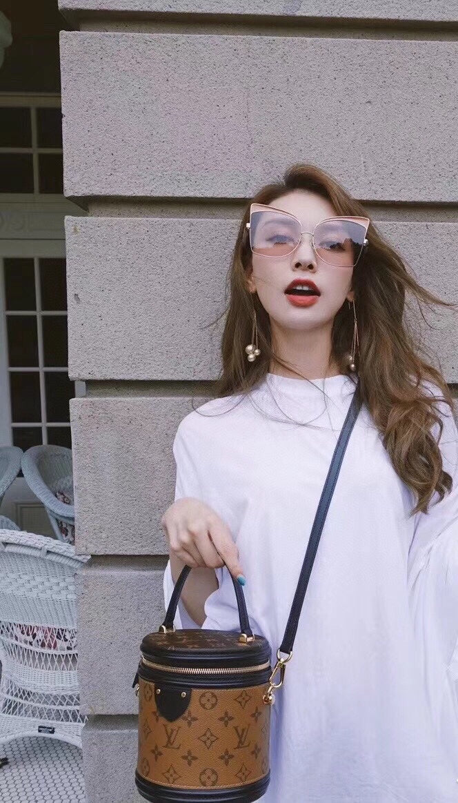 lv-m43986-cannes-cylinder bag