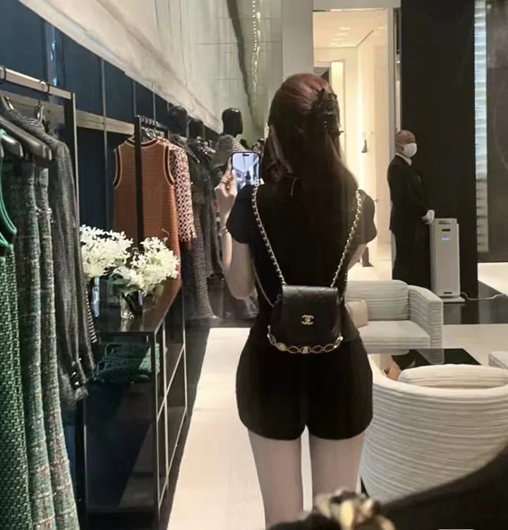 Рюкзак Chanel из коллекции осень/зима 2023 — телячья кожа — черный