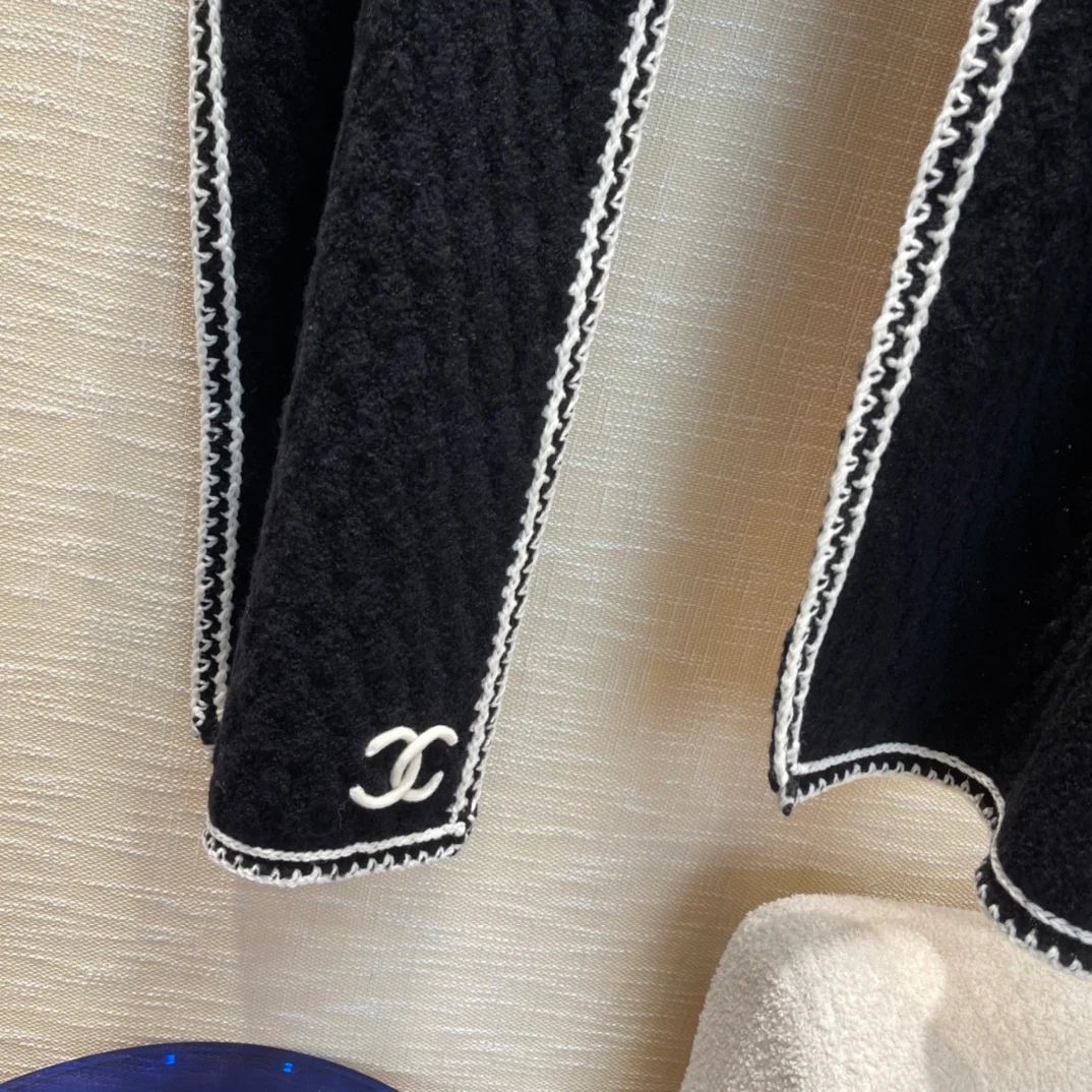 Шарф Chanel ручной работы - 59 - Шерсть - 26 - Кашемир - 15 - Шелк - Черный