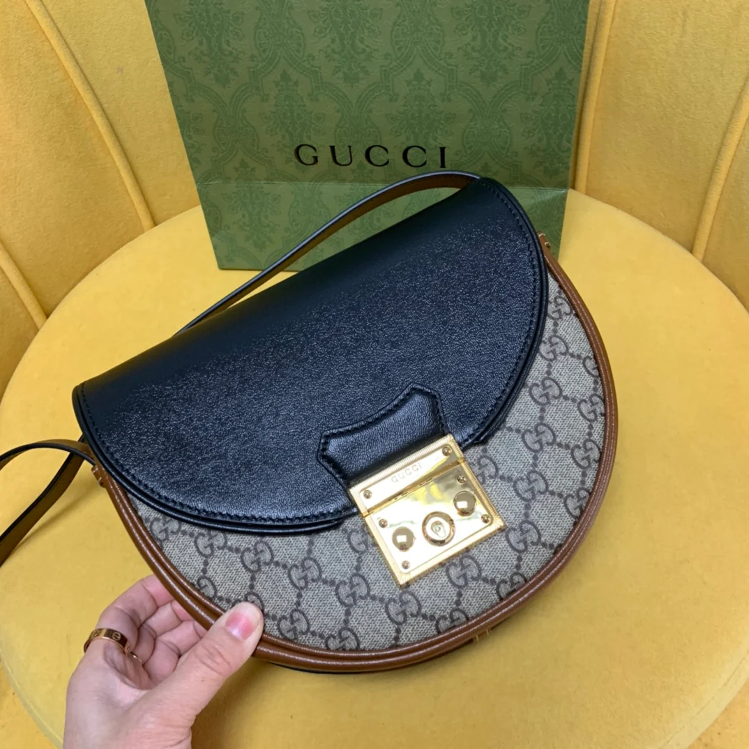 Сумка Gucci ?Полумесяц? через плечо