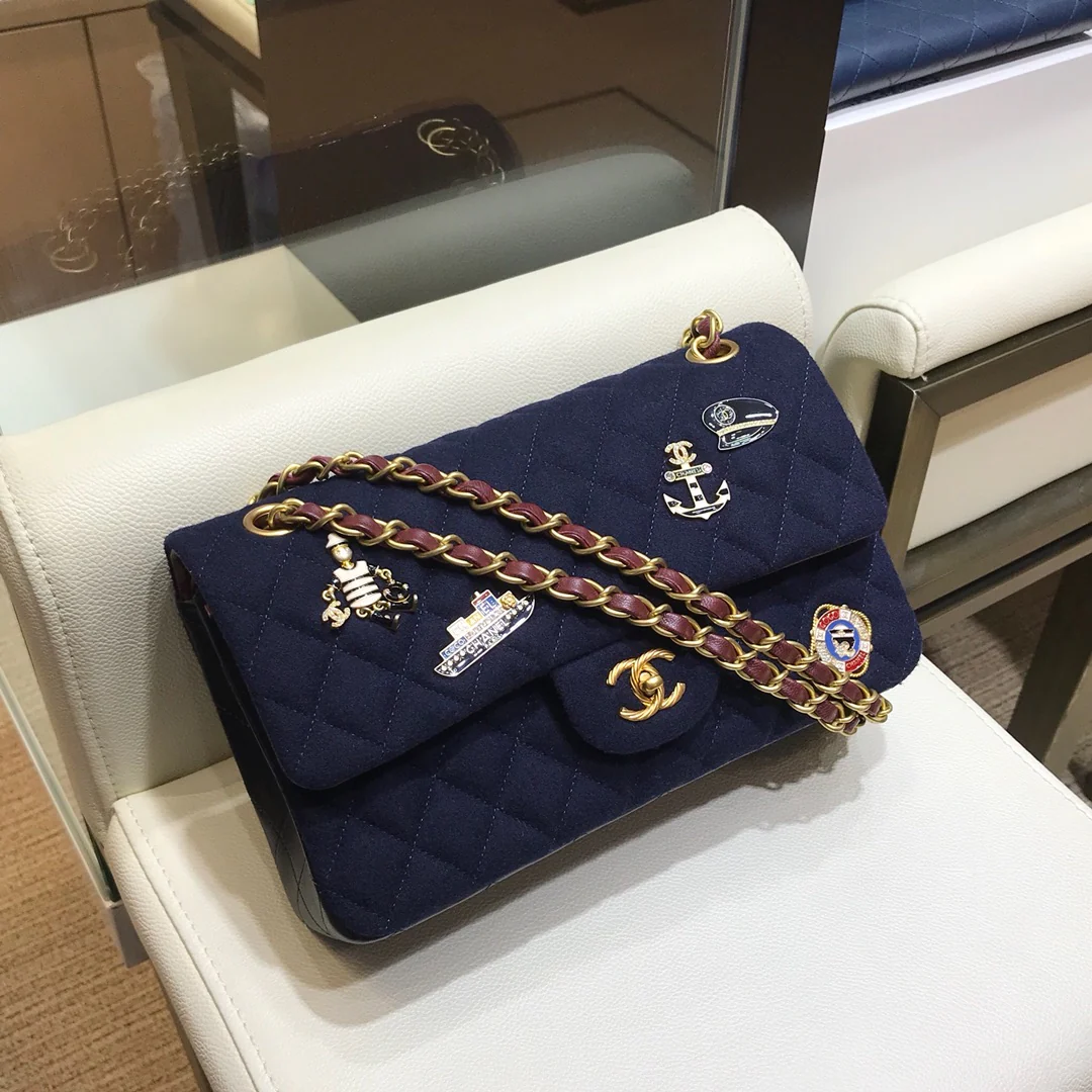 Chanel - Декоративный значок в морском стиле - Сумка CF - Синяя - 25 см