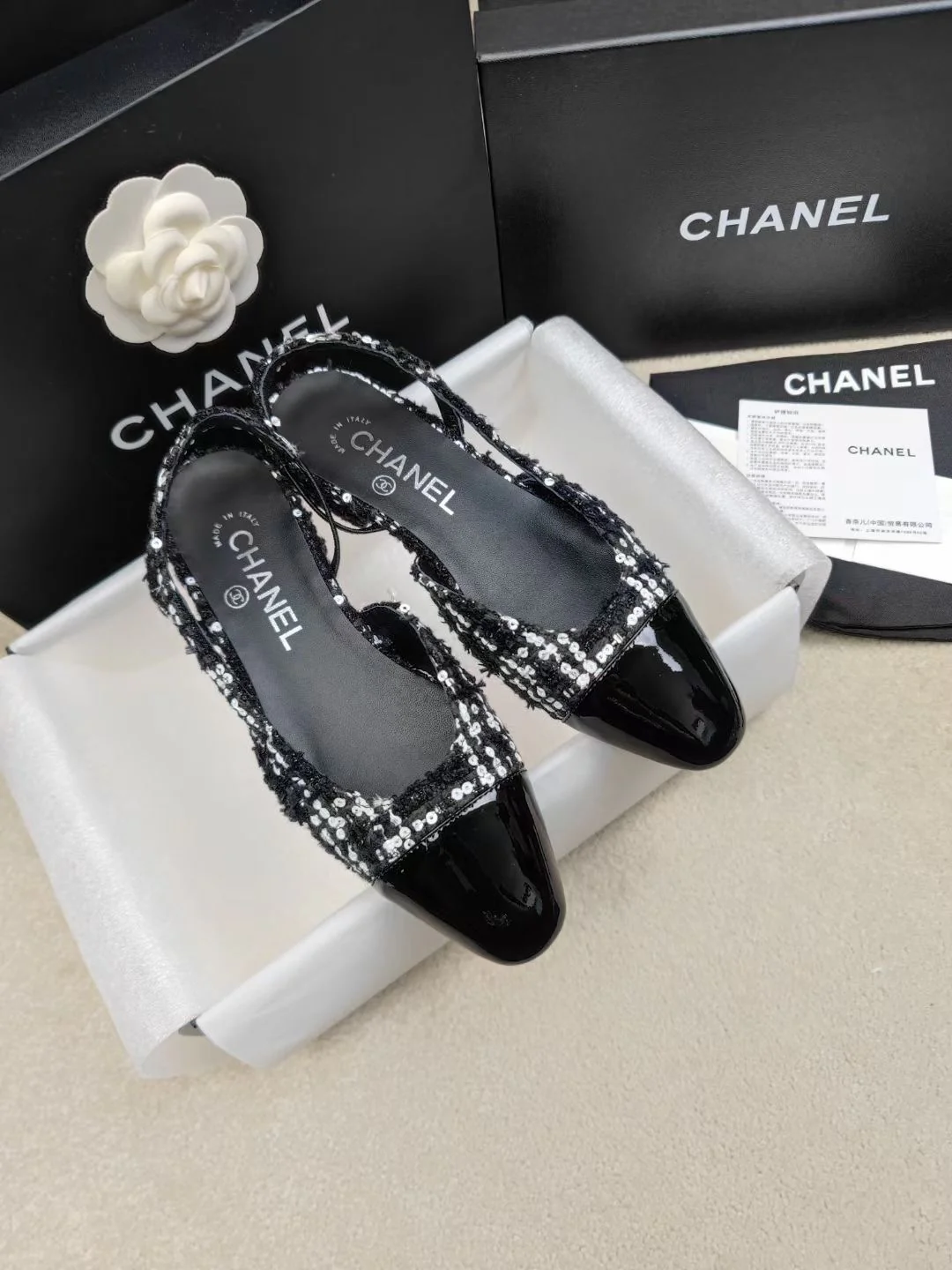 Шерстяные сандалии Chanel на плоской подошве