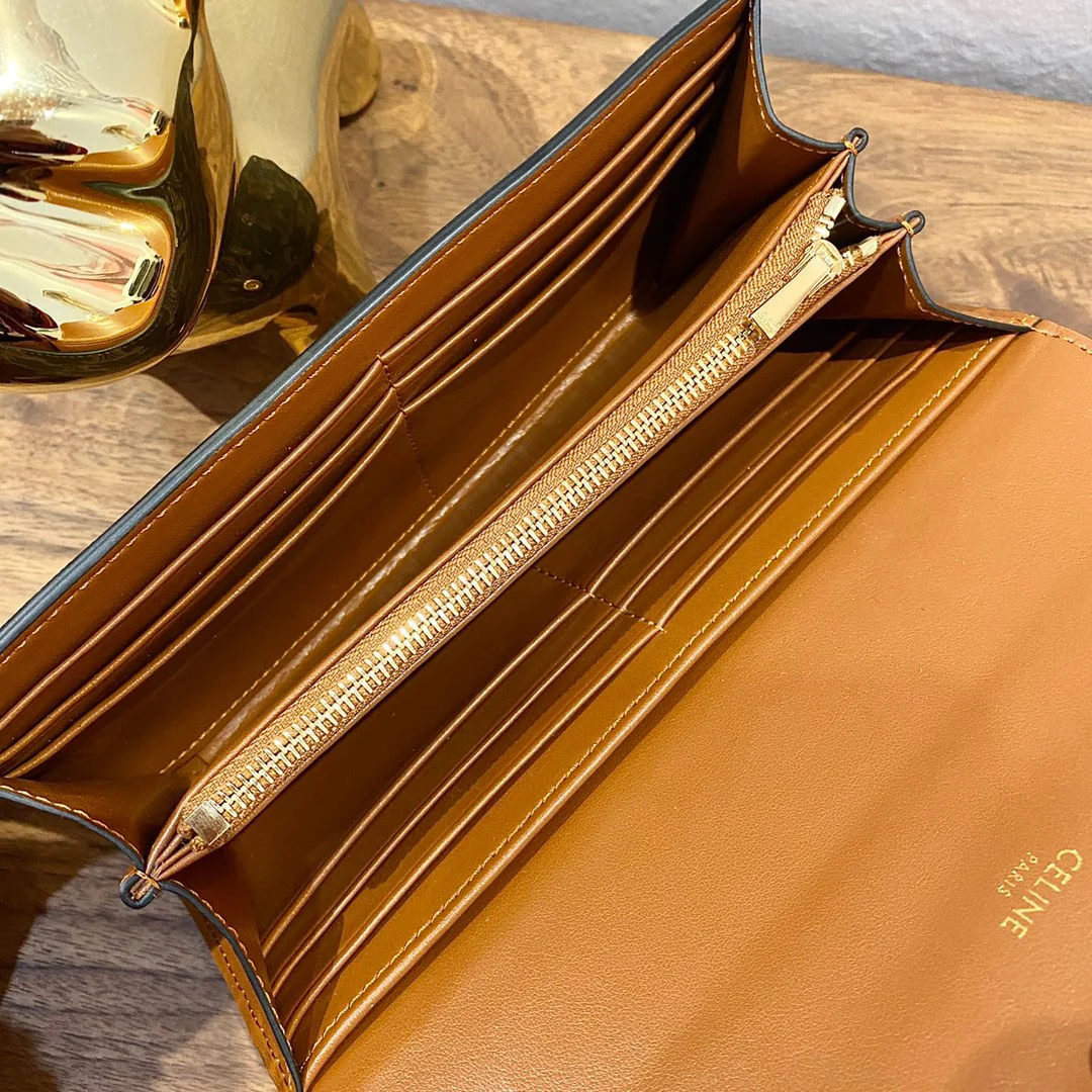 CELINE TRIOMPHE 大号老花翻盖长夹