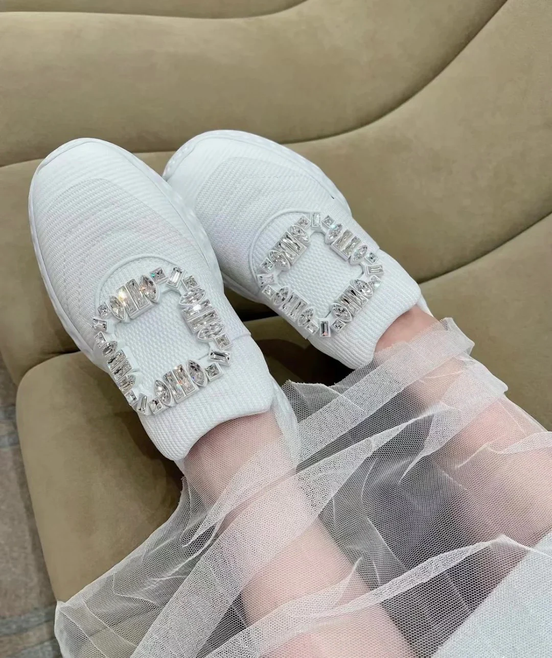 Кроссовки viv-run с пряжками и тканевой отделкой - черные