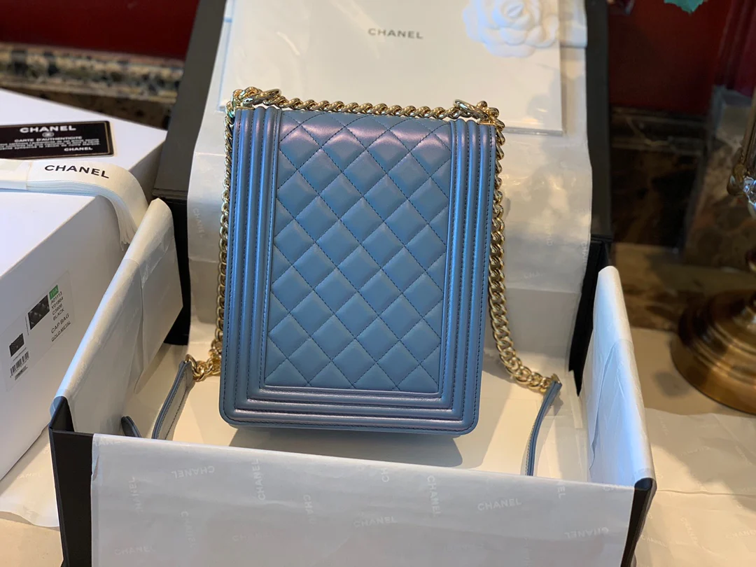 Chanel-boy-19-5-16-6cm-1