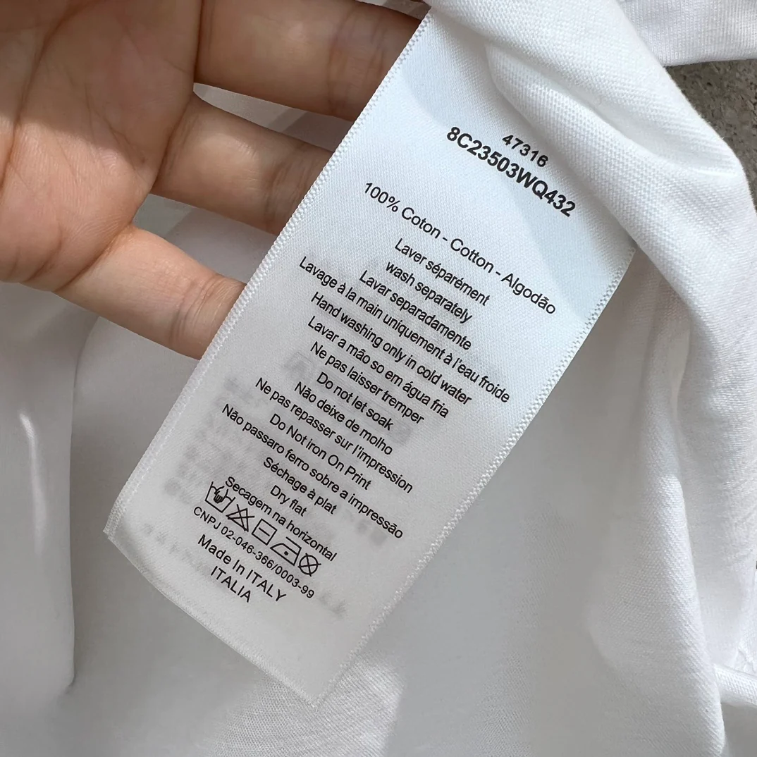 Новинка сезона весна/лето 2024 - Футболка с короткими рукавами и круглым вырезом, украшенная вышивкой в ??виде щенка - Белая