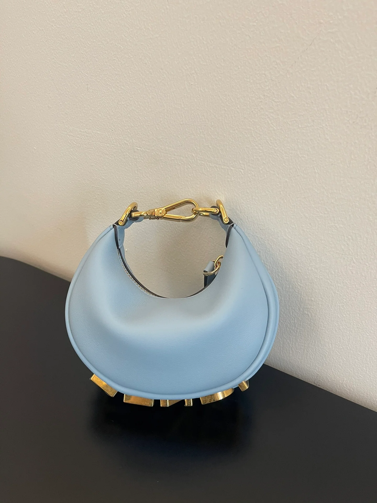 Миниатюрная синяя кожаная сумка через плечо Fendi-fendigraphy