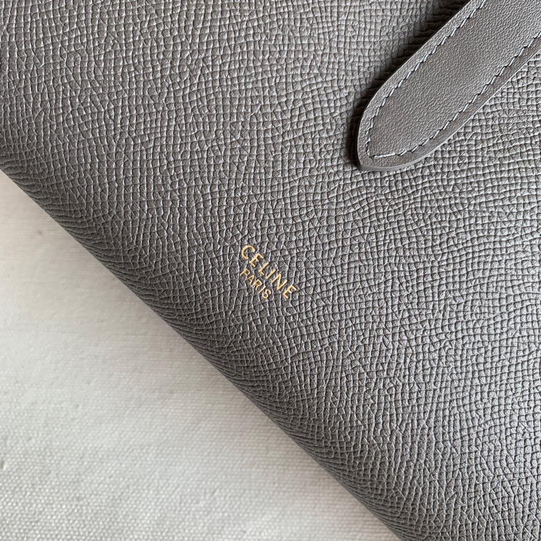 Длинный кошелек Celine - Кошелек с ремешком из крупнозернистой телячьей кожи - 1 шт.