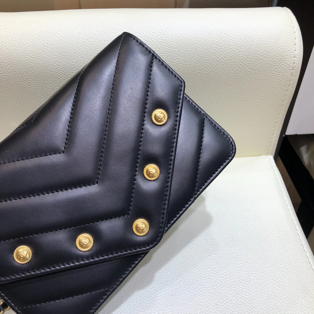 Винтажная матовая золотая сумка через плечо Chanel WOC с цепочкой - 1 шт.