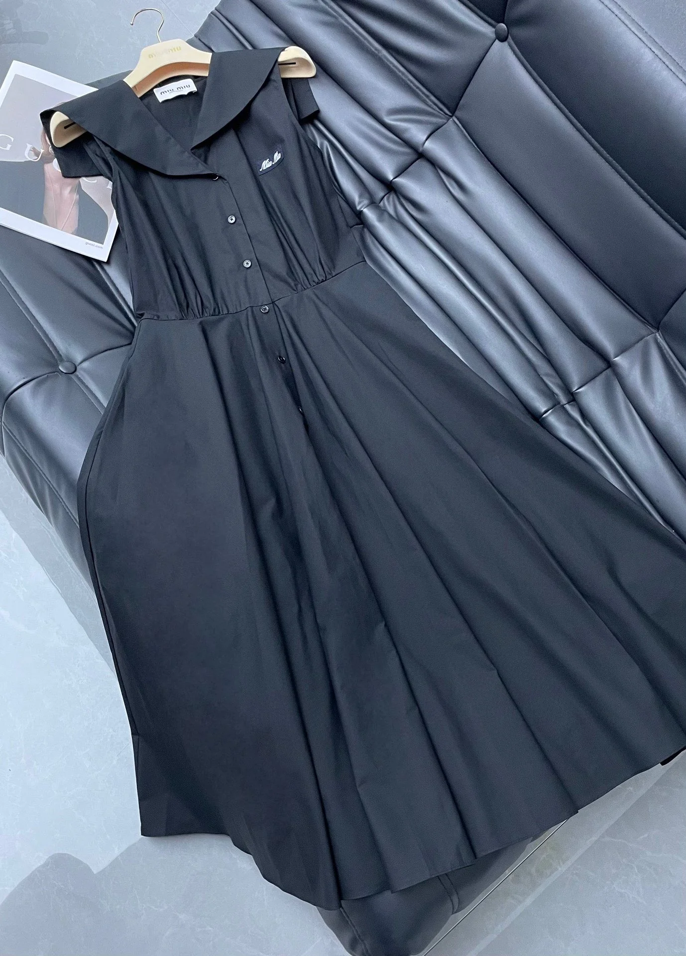 Miu Miu - 2404-24 Новинка: Платье-жилет с шалью темно-синего цвета - черное