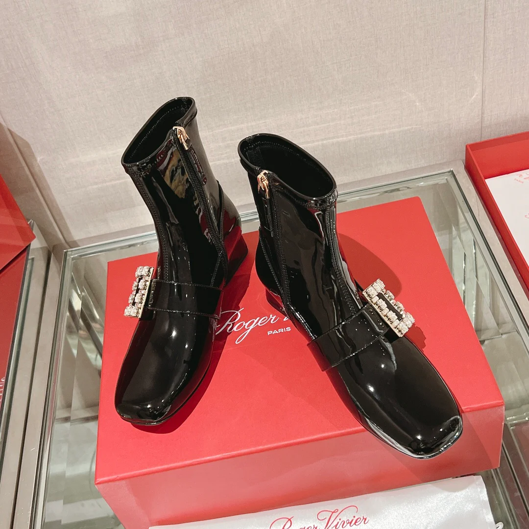 Ботильоны RV Shoes из лакированной кожи с пряжкой и стразами - со стразами Swarovski