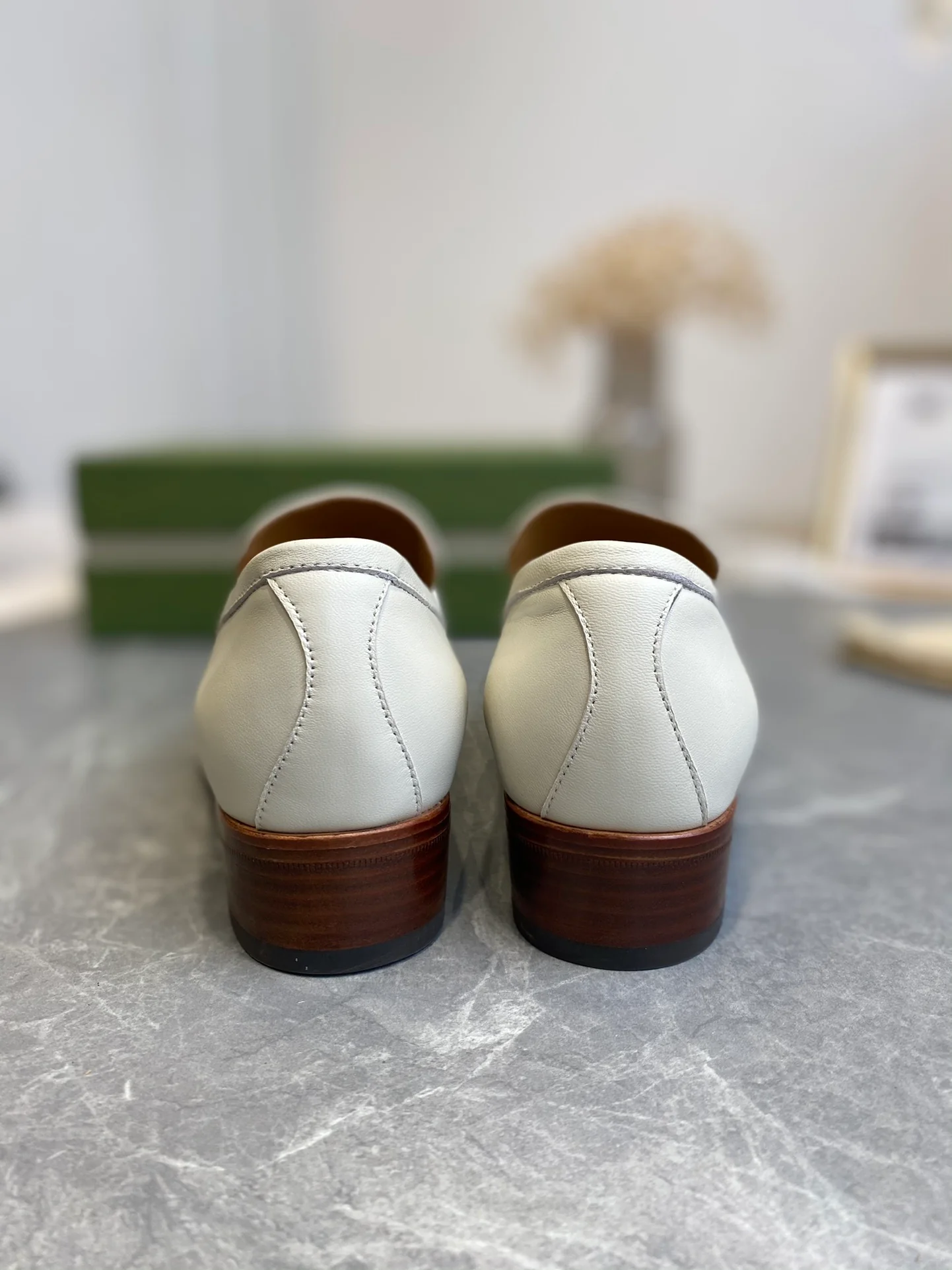 Лоферы Gucci с кисточками