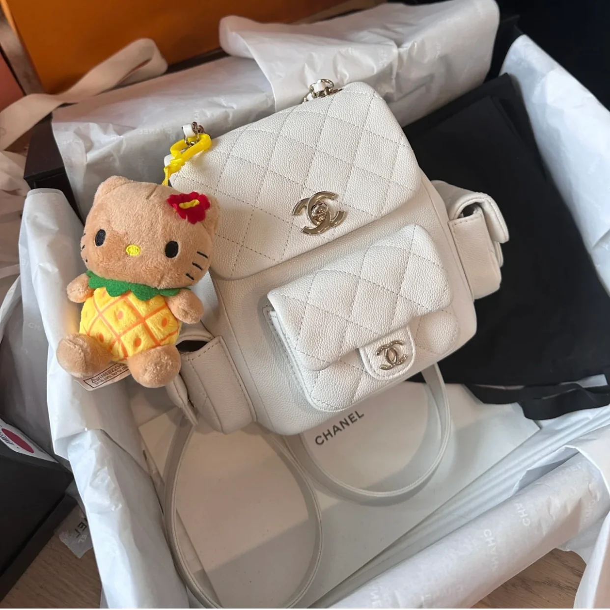 Chanel - Новая маленькая сумка через плечо Tank Duma - Два боковых кармана - Белая - 1