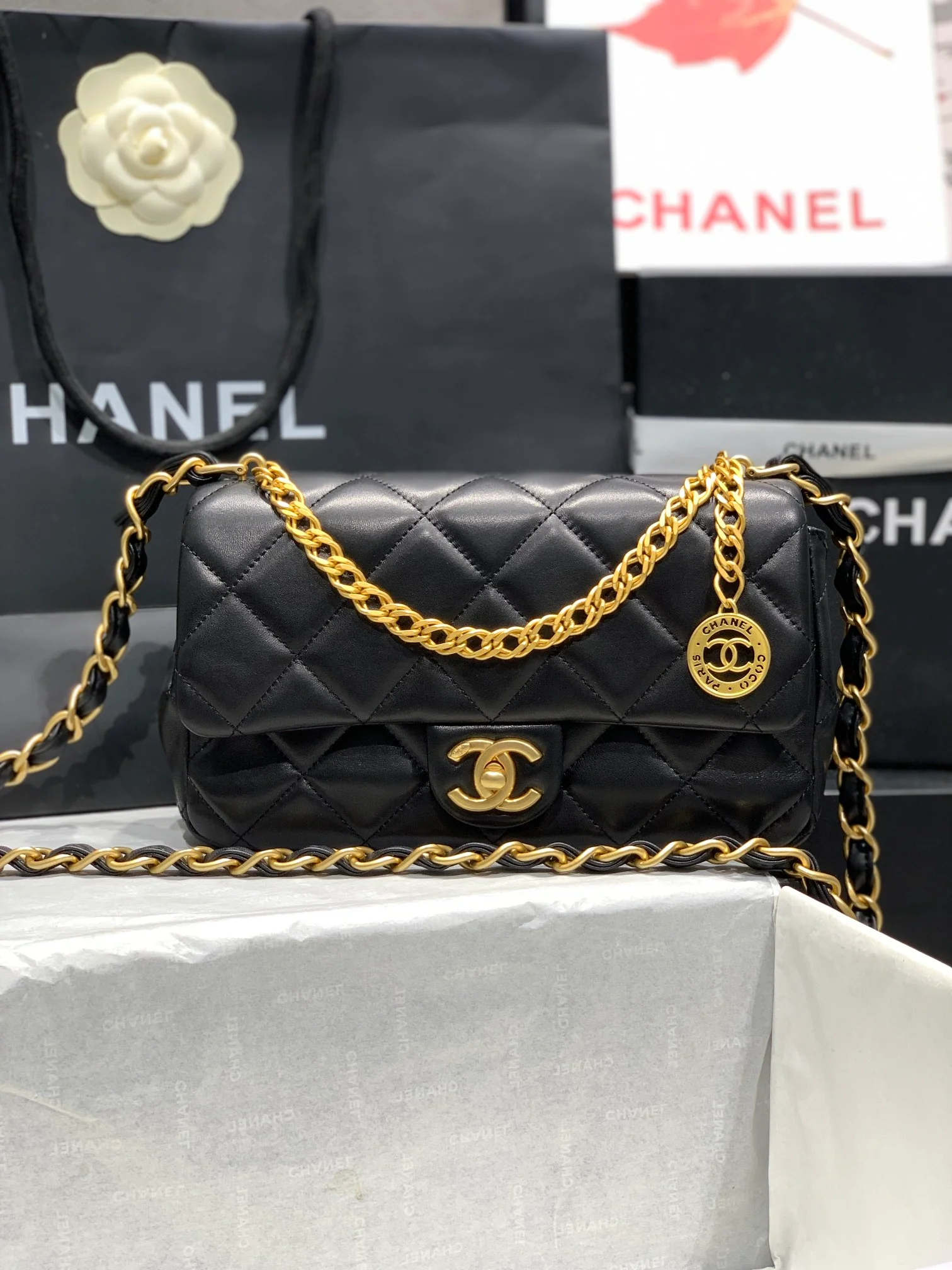 Новинка сезона весна/лето 2023 от Chanel - сумка Gold Coin CF - черная - большой размер