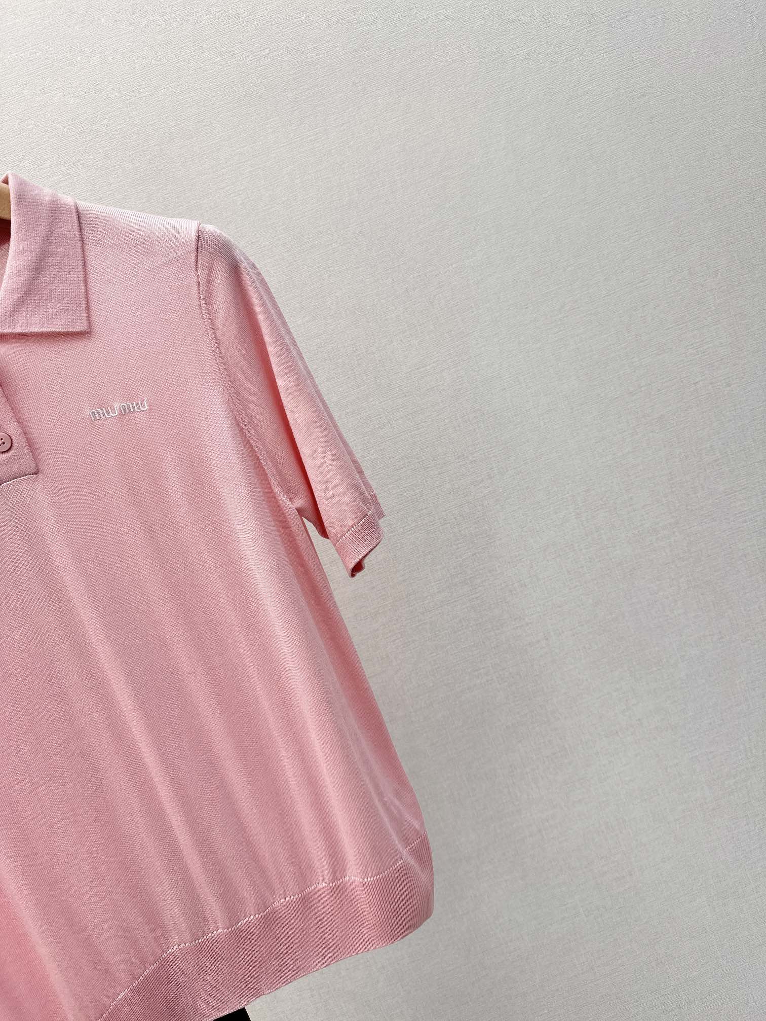 Miu Miu - 2404 - 24ss Весенне-летний новый вязаный свитер-поло - Розовый