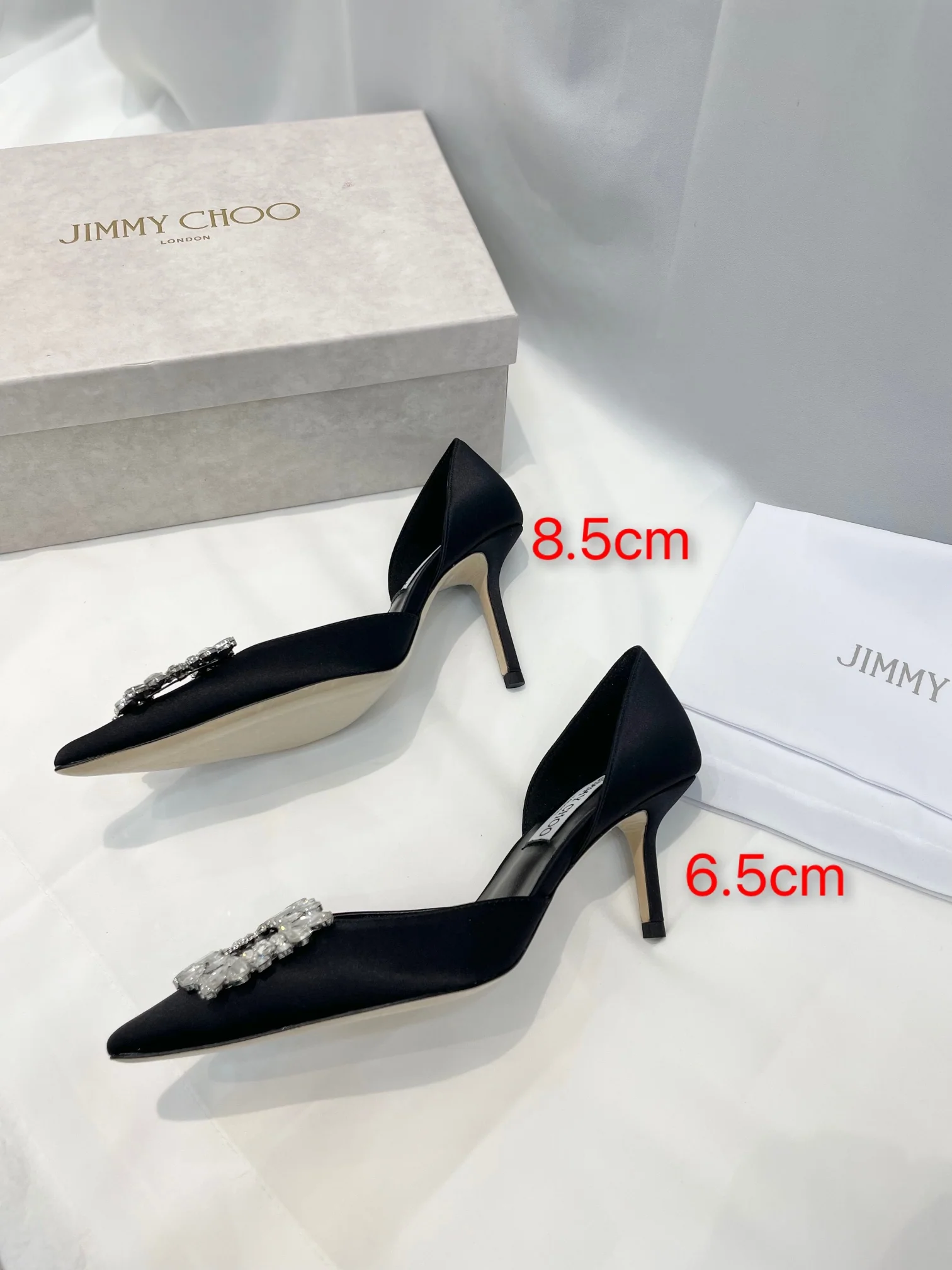 Серия Jimmy Goddess - Туфли на высоком каблуке с бриллиантовой пряжкой - Черные - 1