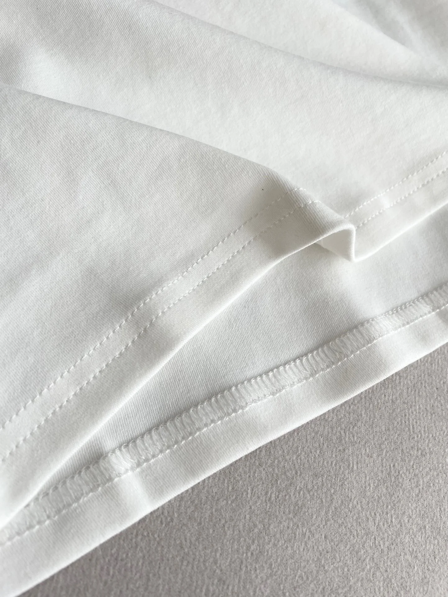 Футболка с коротким рукавом Celine-2404 с принтом в виде сердечек