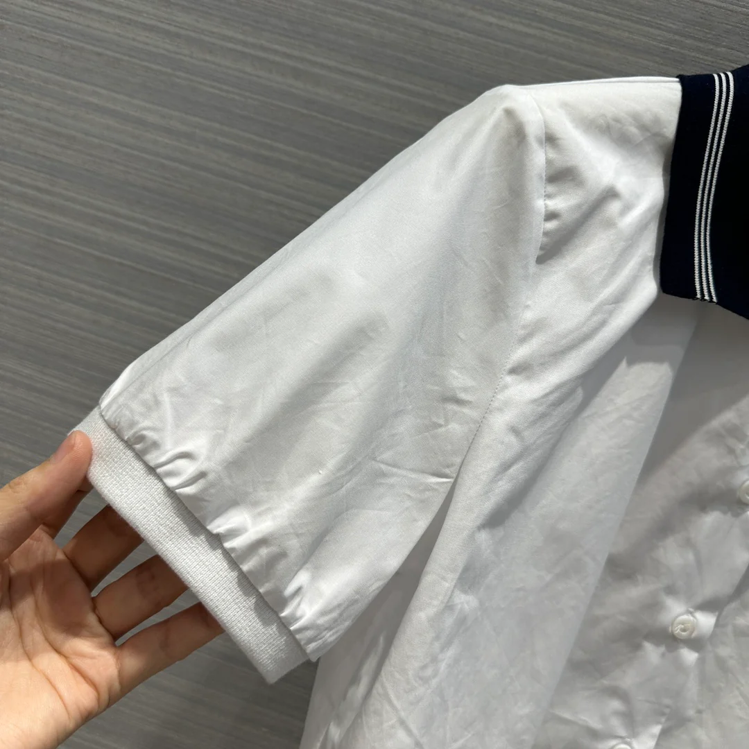 Miu Miu - 2404 - Весна/Лето 2024. Чисто белый девичий костюм в стиле преппи - Костюм в том же стиле, что и у Чан Вон Ён.