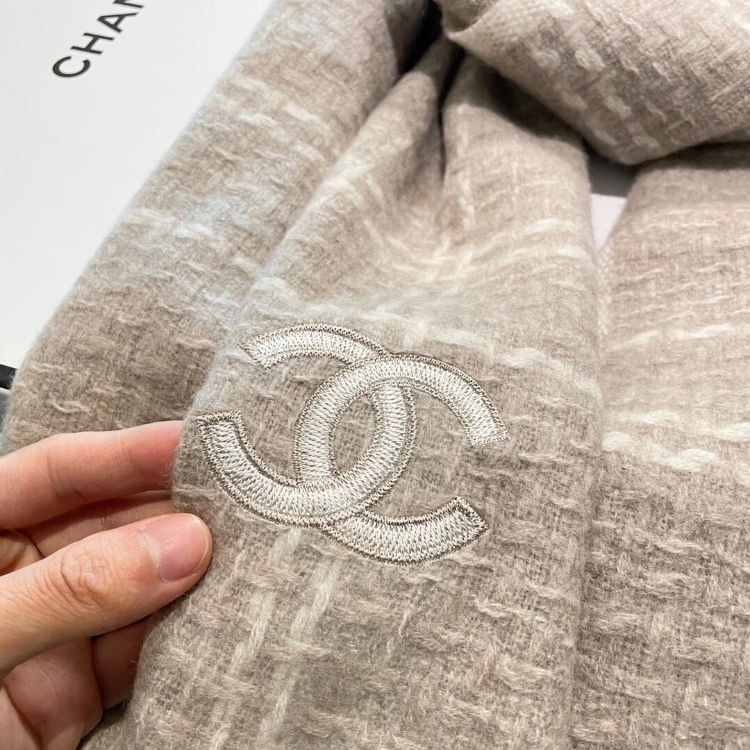 Шарф Chanel в клетку с серебряной нитью - 45 см - 200 см - 100% кашемир