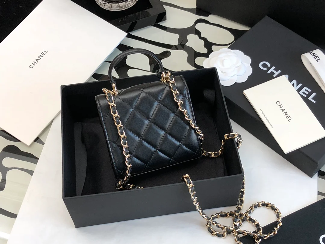 Мини-сумочка Chanel с ручкой - черная