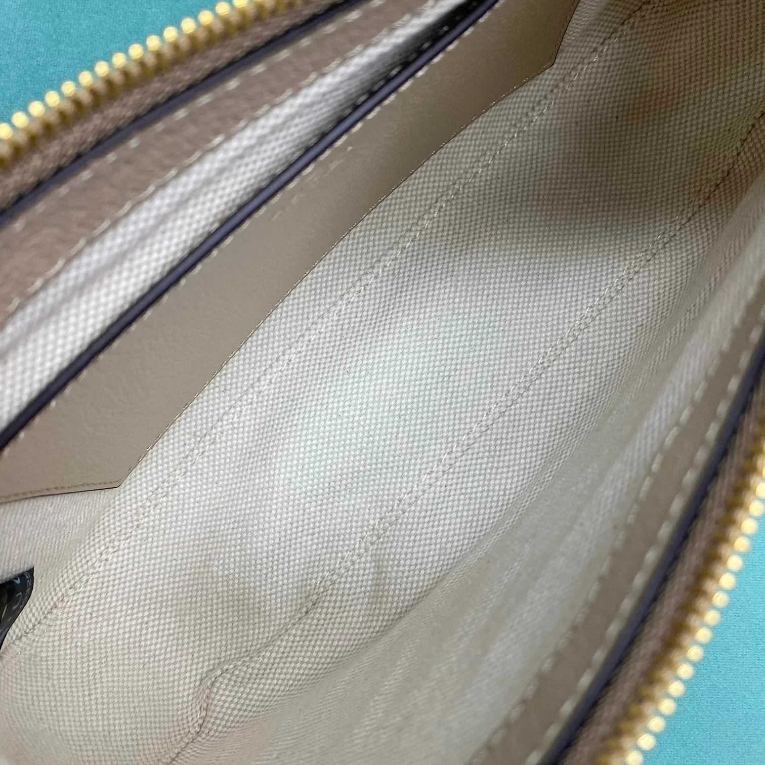 Сумка Gucci Ophidia Strawberry через плечо - Off White