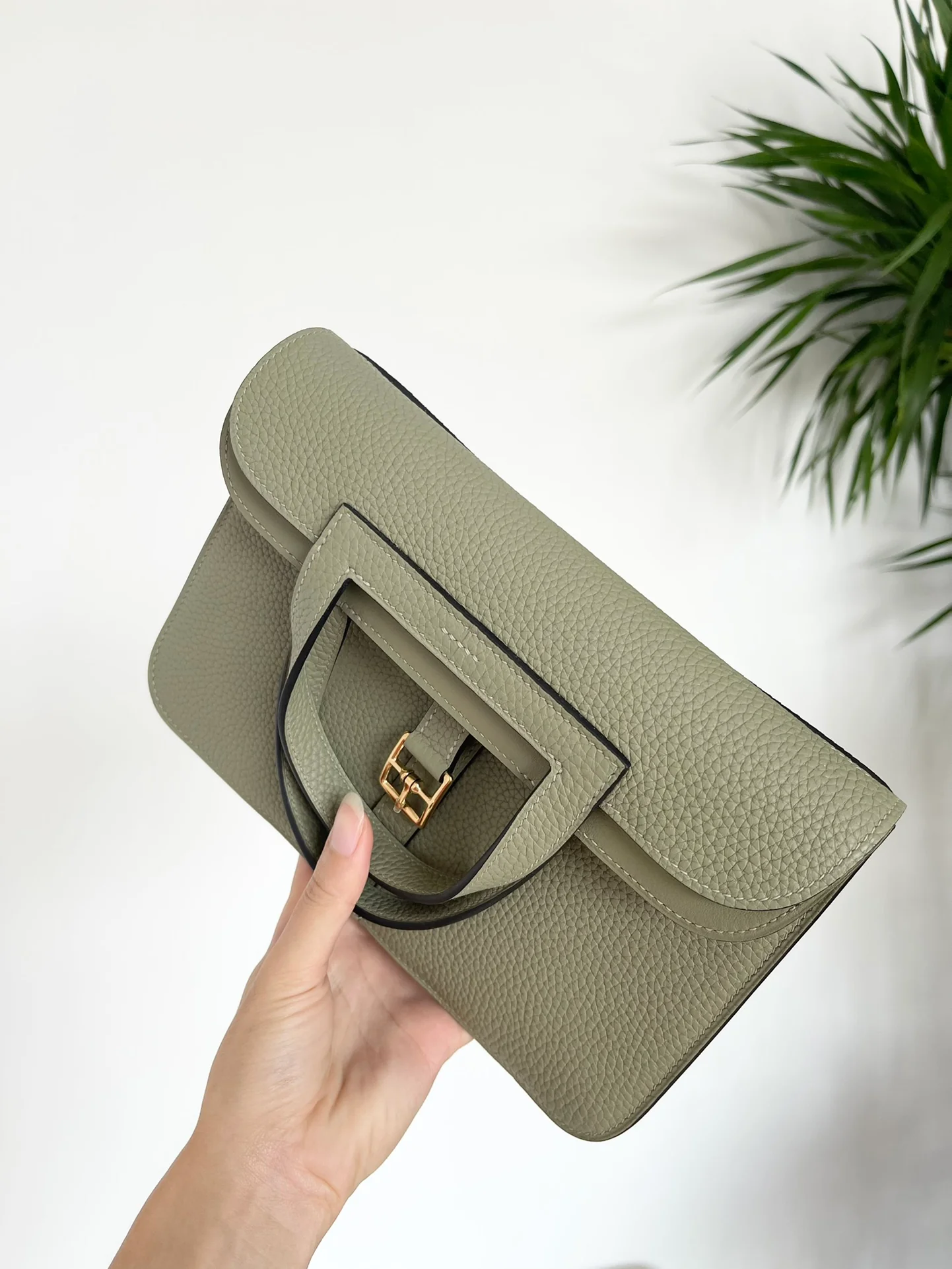 Hermes-halzan-25-sage green-tc-gold buckle