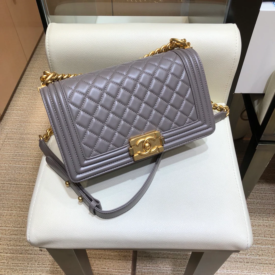 Chanel-boy-25cm-6