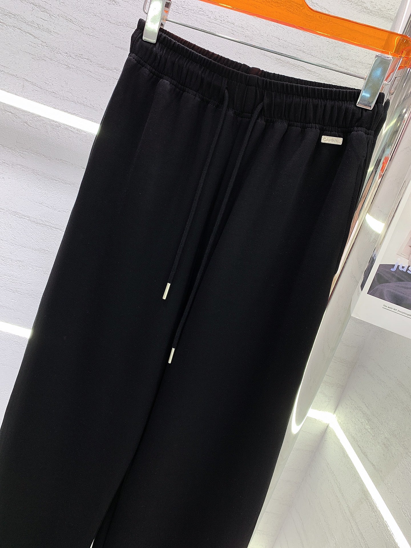 Новые широкие брюки Chanel 2403 с металлизированной биркой в ??клетку 