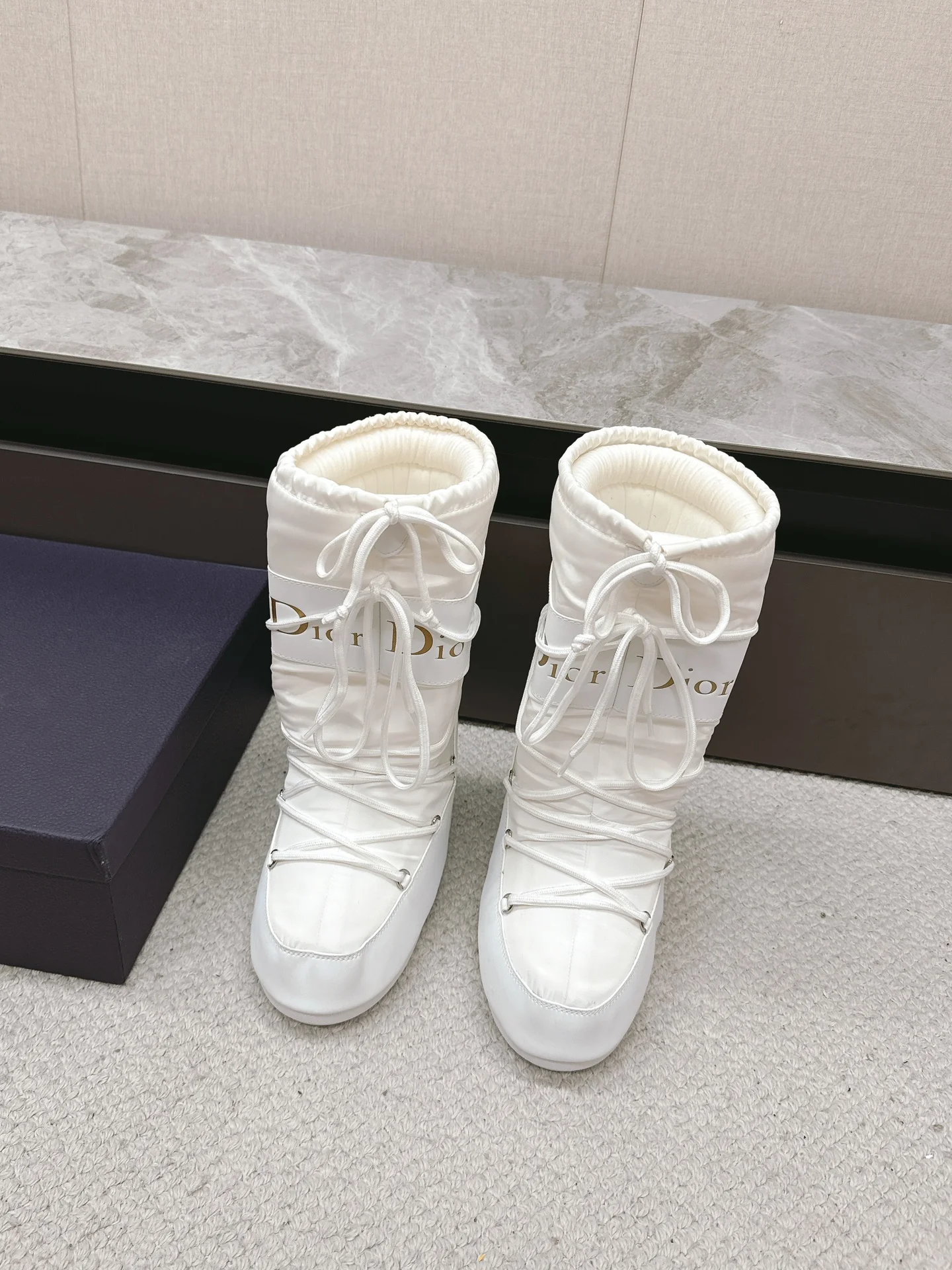 Пуховые туфли Dior 2024 - белые