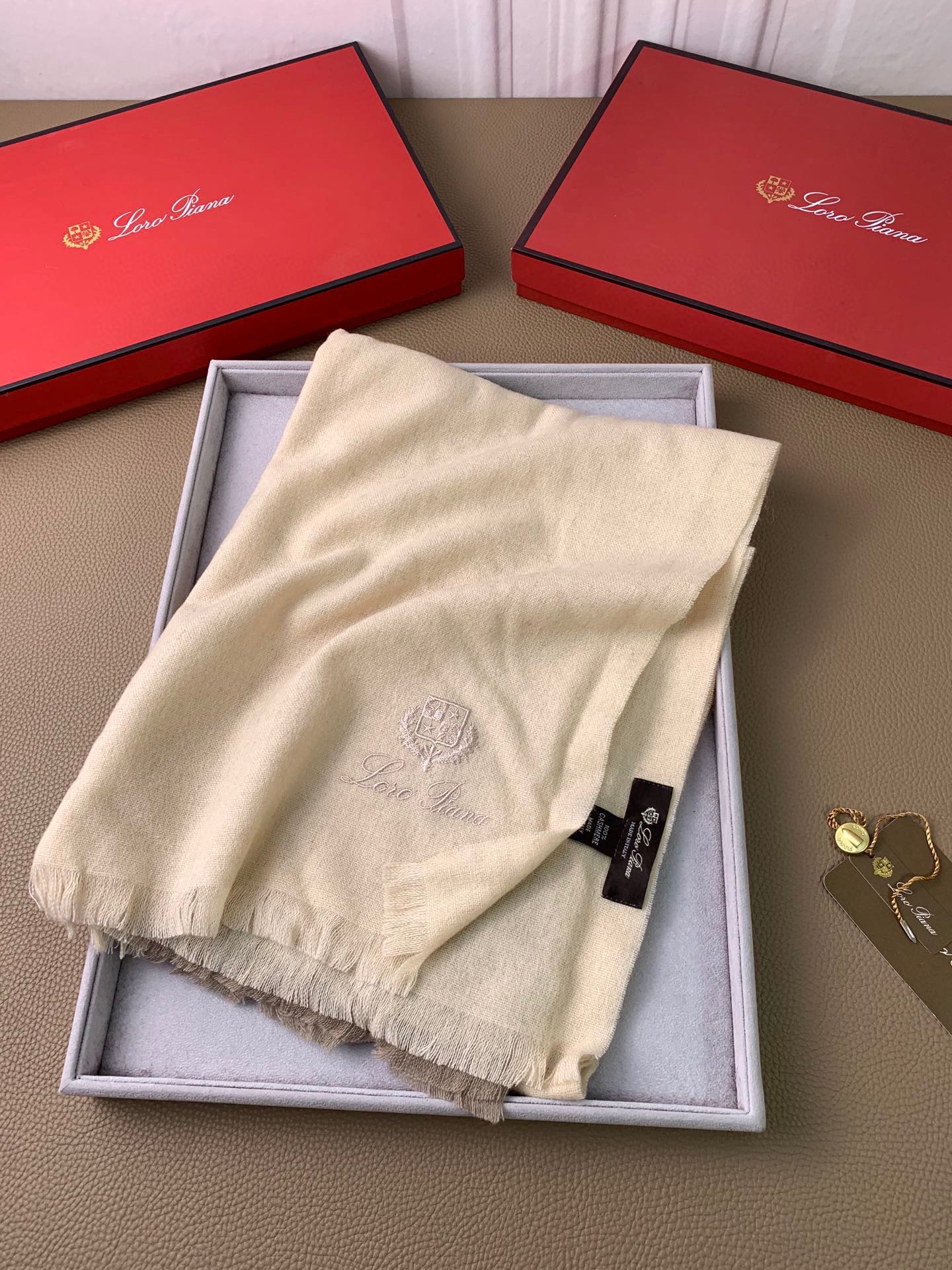 Шарф Loro Piana из шерстяной смеси в стиле пэчворк - 200 см - 75 см - 100 см - Шерсть - Бежевый