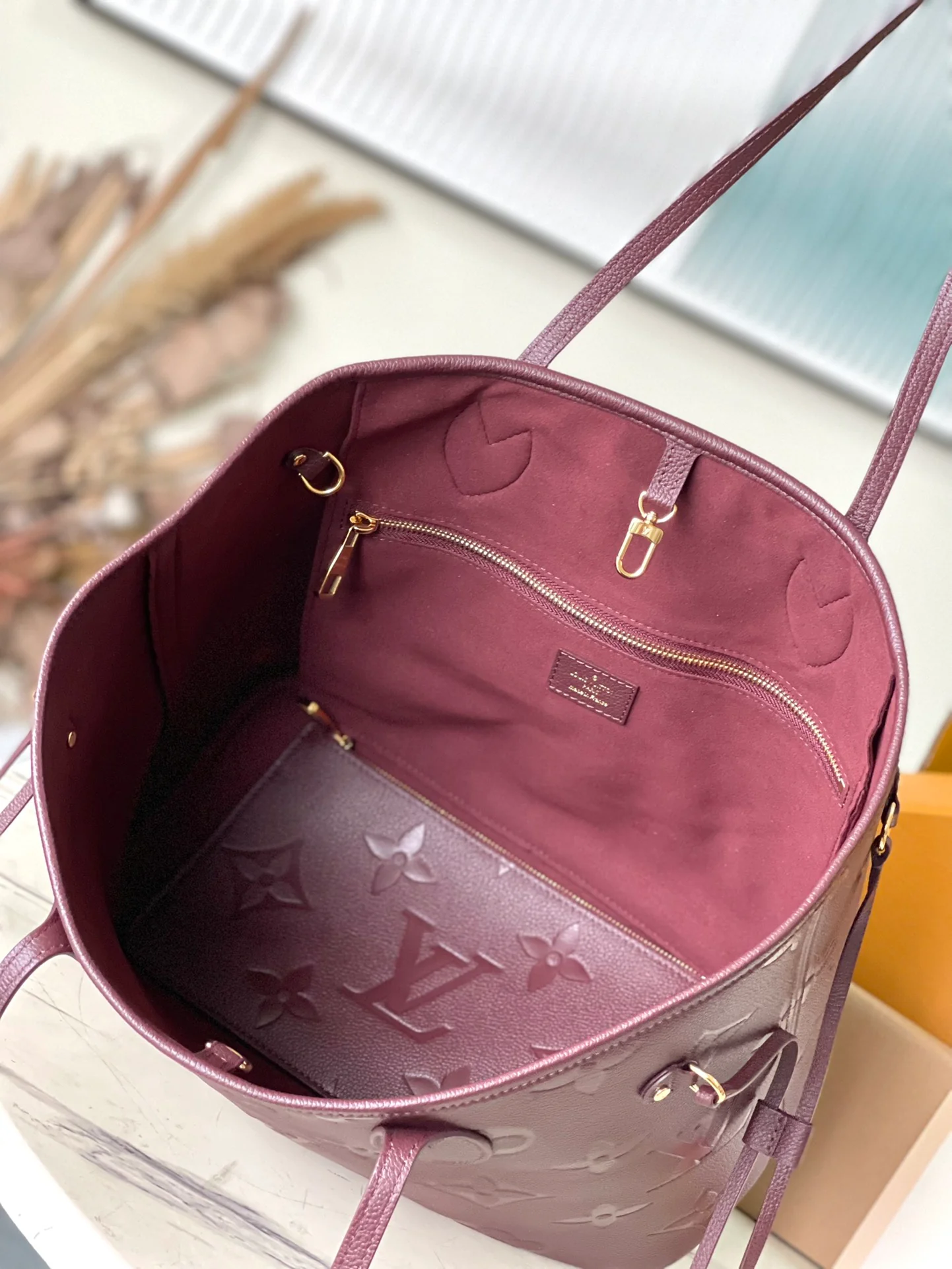 m45686-LV-neverfull-mm-Handbag-Burgundy