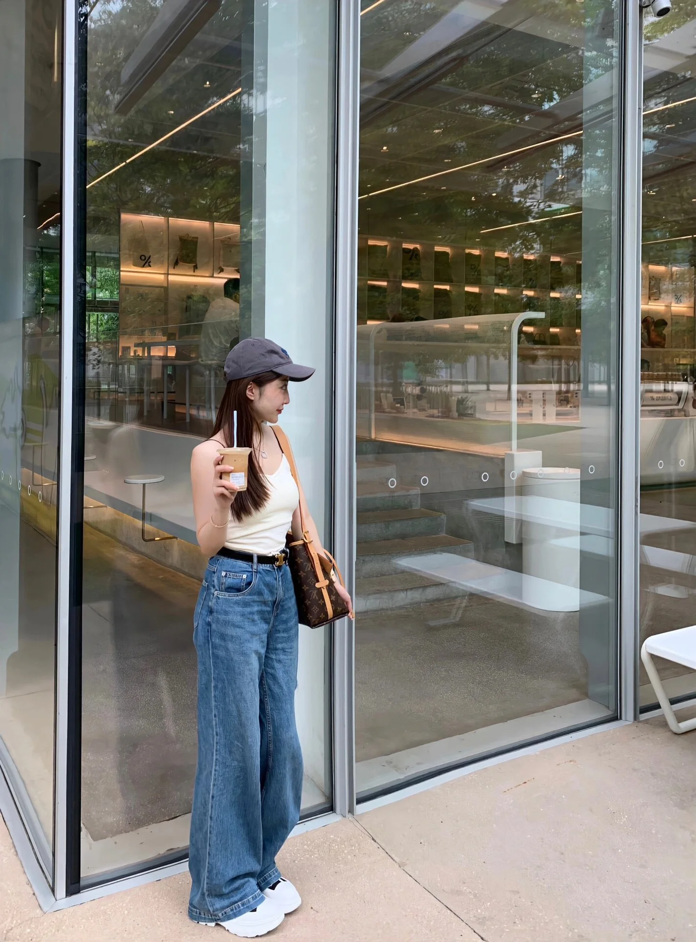 m46203-LV-carryall-pm-Shoulder Bag-Classic Monogram Canvas