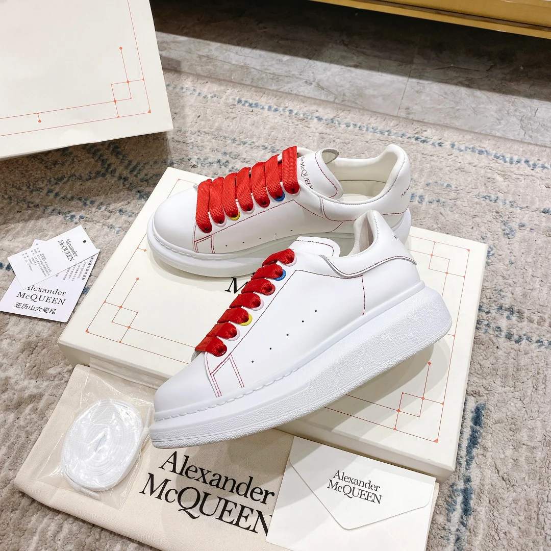 McQueen - Классические белые кроссовки - Полосатый верх - Красный