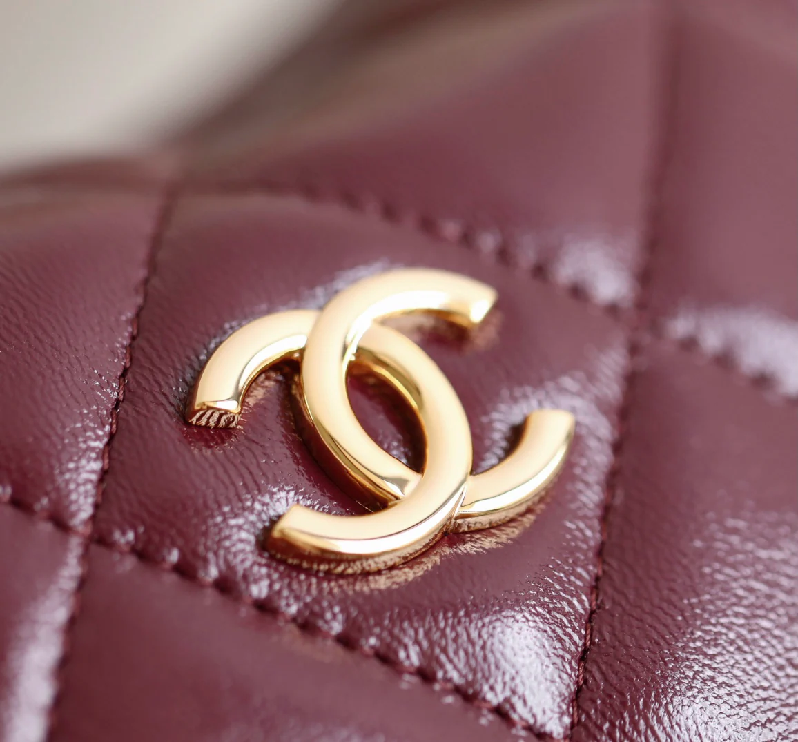 Сумка-хобо Chanel с витой ручкой - бордовая