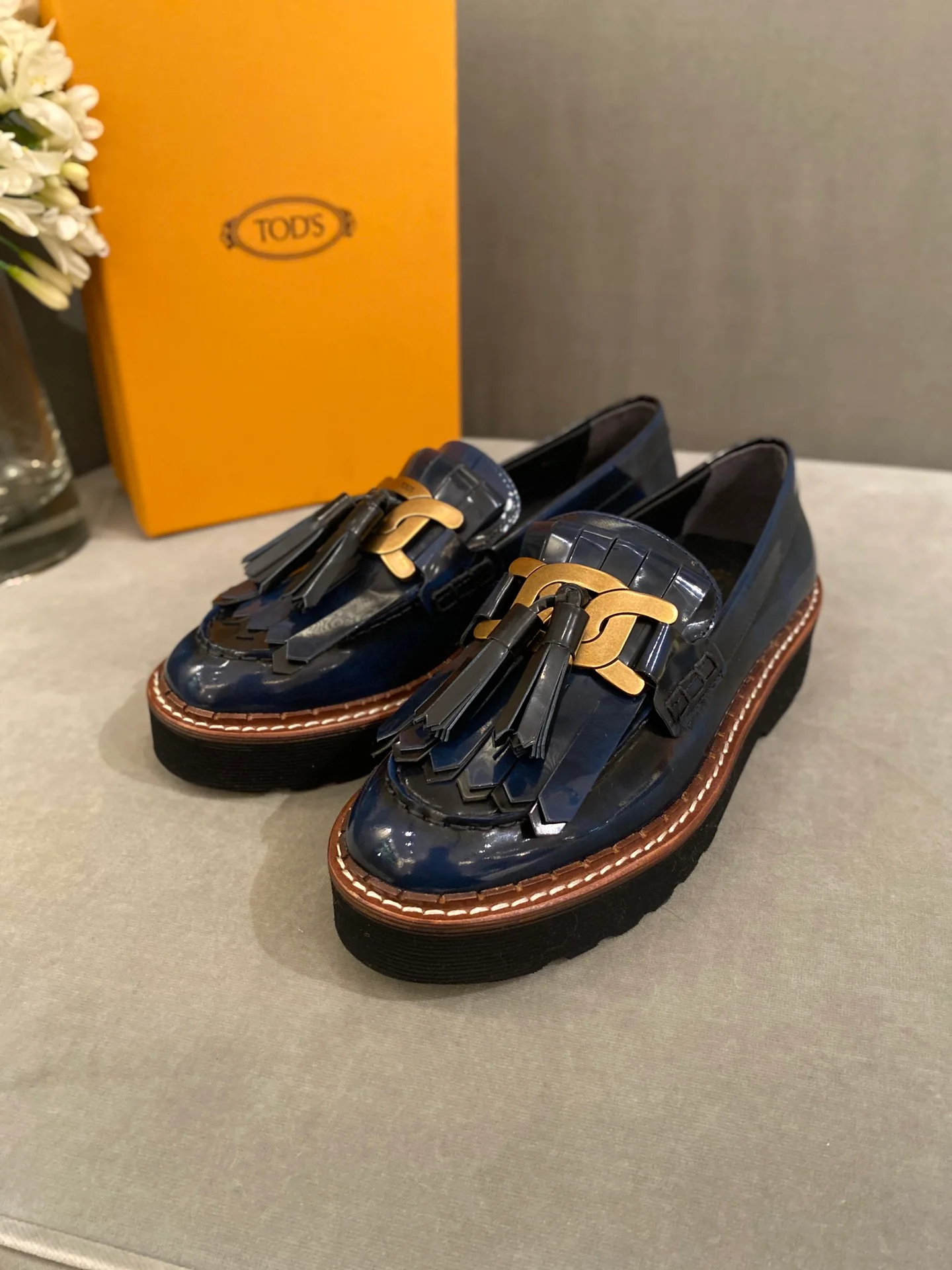 Лоферы Tods на платформе с кисточками - 2 шт.