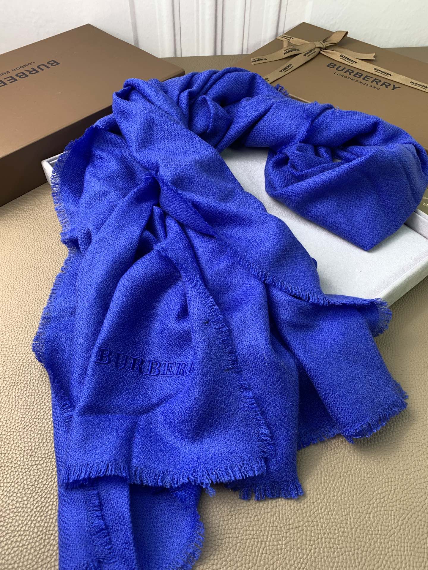 Однотонный шарф Burberry - 200 см - 85 см - 85 см - Кашемир - 15 см - Шелк - Синий