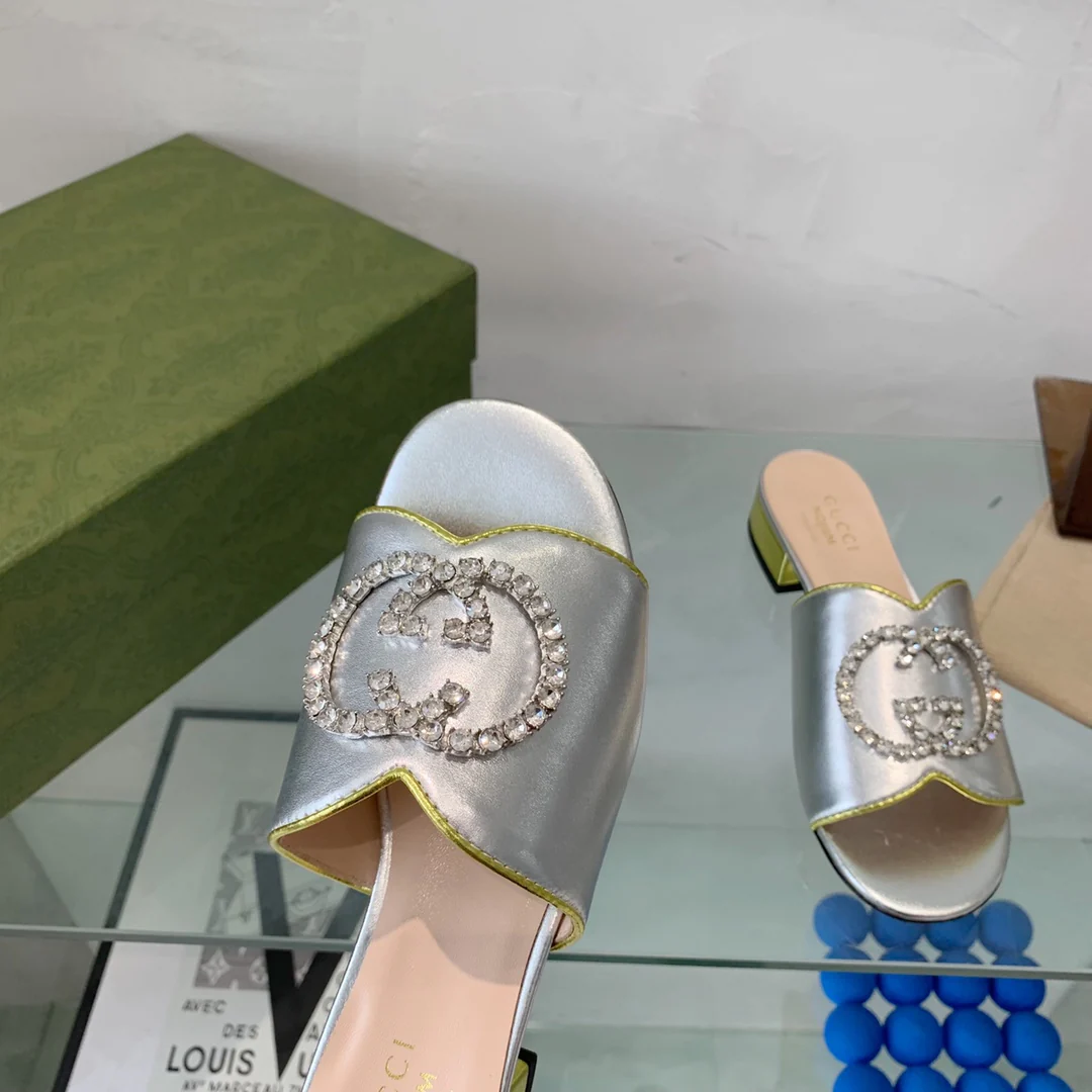 Новинка сезона весна/лето 2022 — тапочки с двойной буквой G — 3 шт.