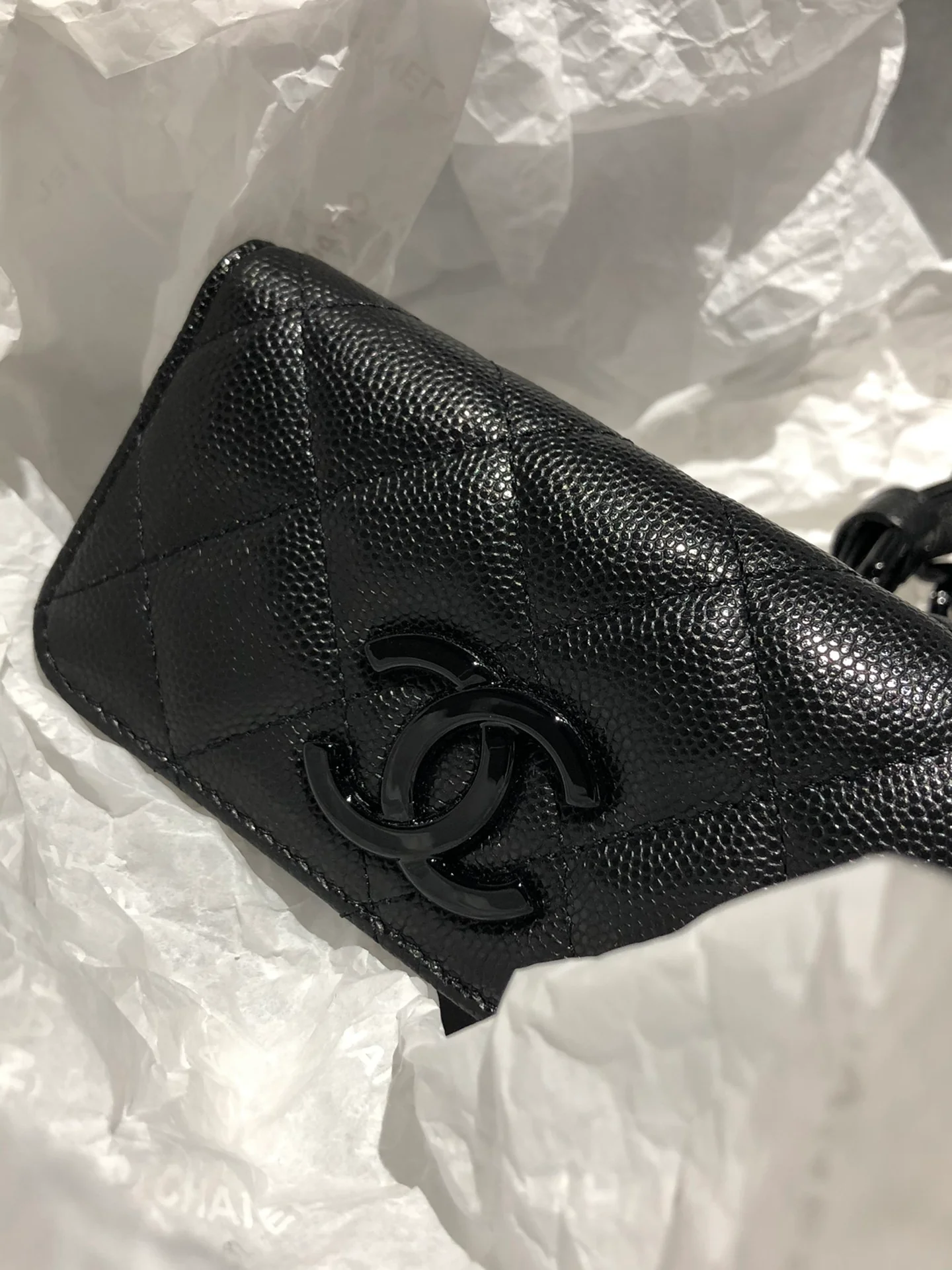 Черный держатель для карт Chanel