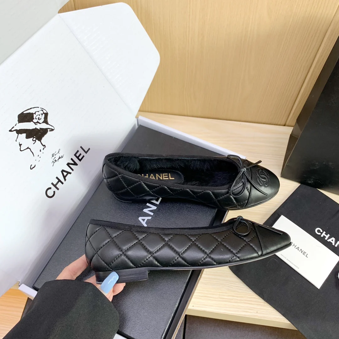 Chanel - Классические балетки - Вариант с кроличьим мехом - Черный с ромбовидным узором