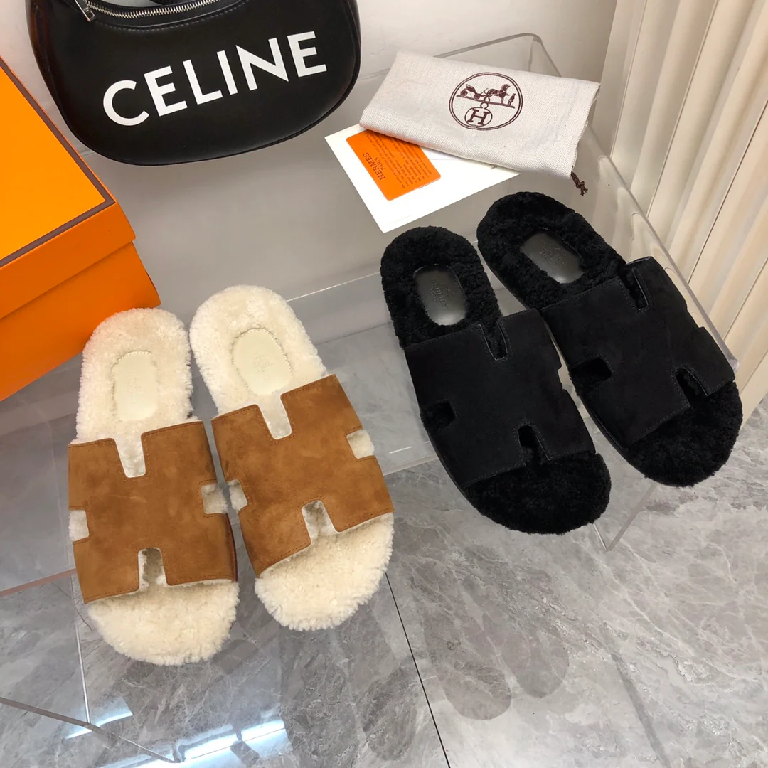 Новинка сезона осень/зима 2023 от Hermes - шерстяные тапочки с манжетой H-образной формы - унисекс - черные