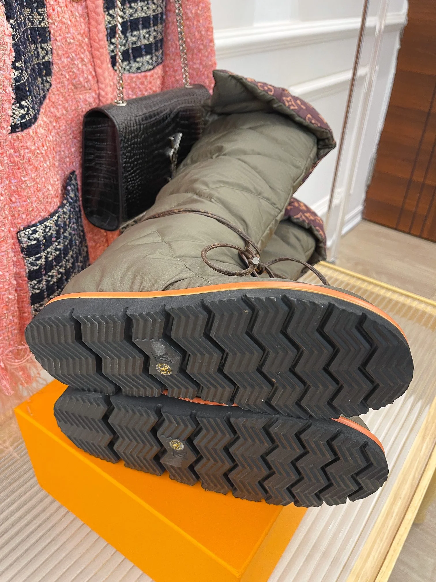 LV - Новинка сезона осень/зима 2022 - Пуховые зимние сапоги