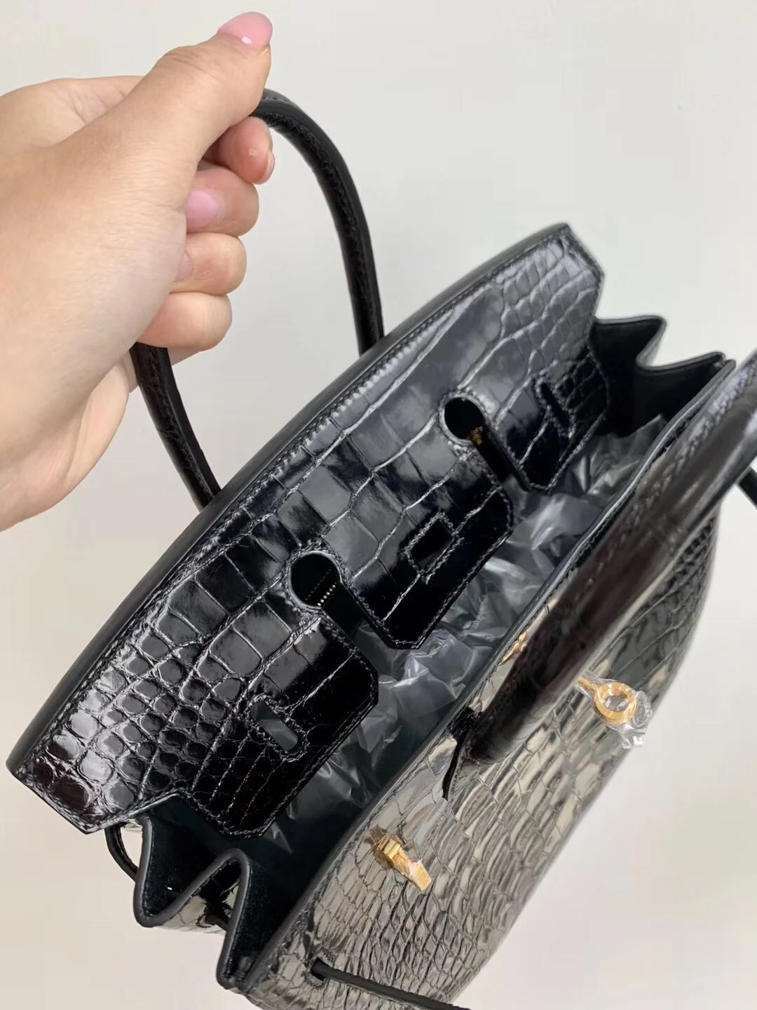 Hermes Birkin 25-89noir, кожа аллигатора, черная золотая пряжка
