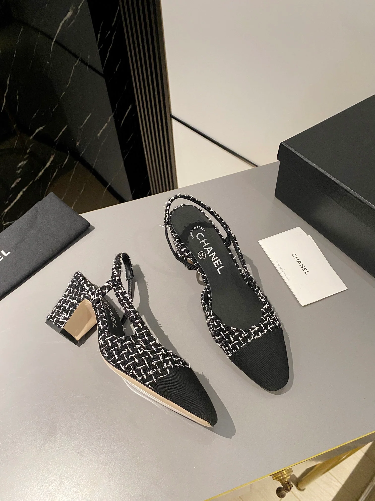 Chanel 2023 Новый цвет - Классические туфли на массивном каблуке - Черный